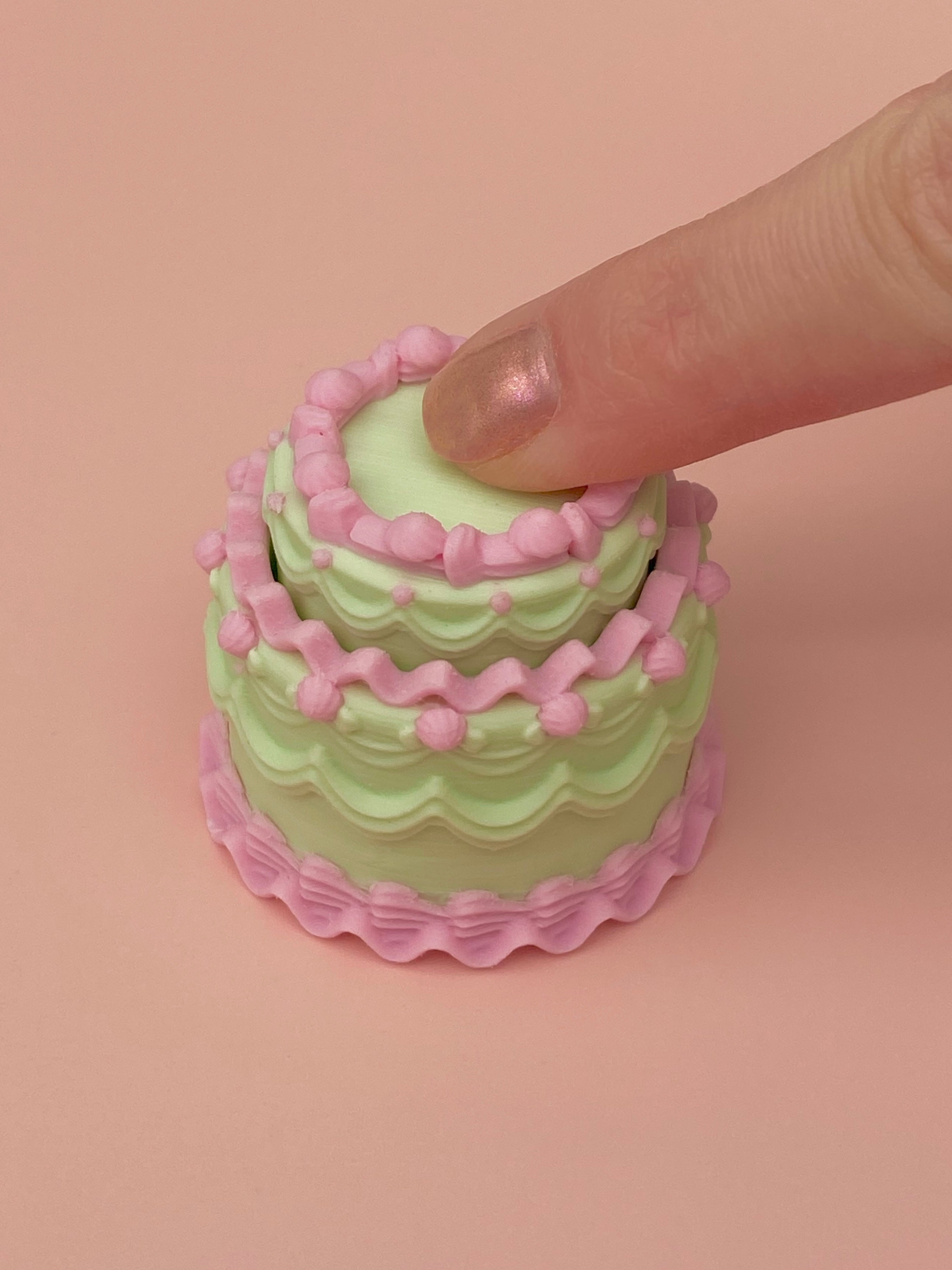 Pretty Cake Clickers